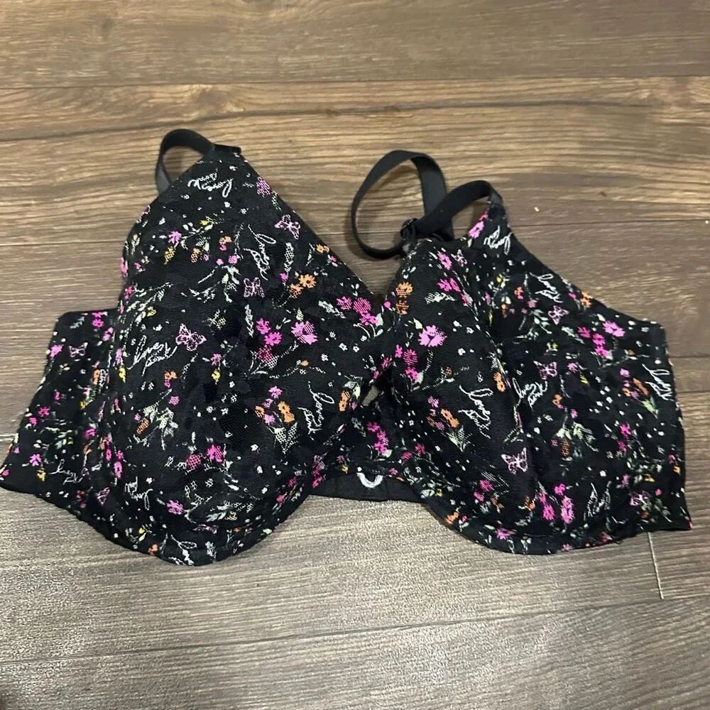 Victoria’s Secret T-shirt lightly lined pink & black 38DDD bra